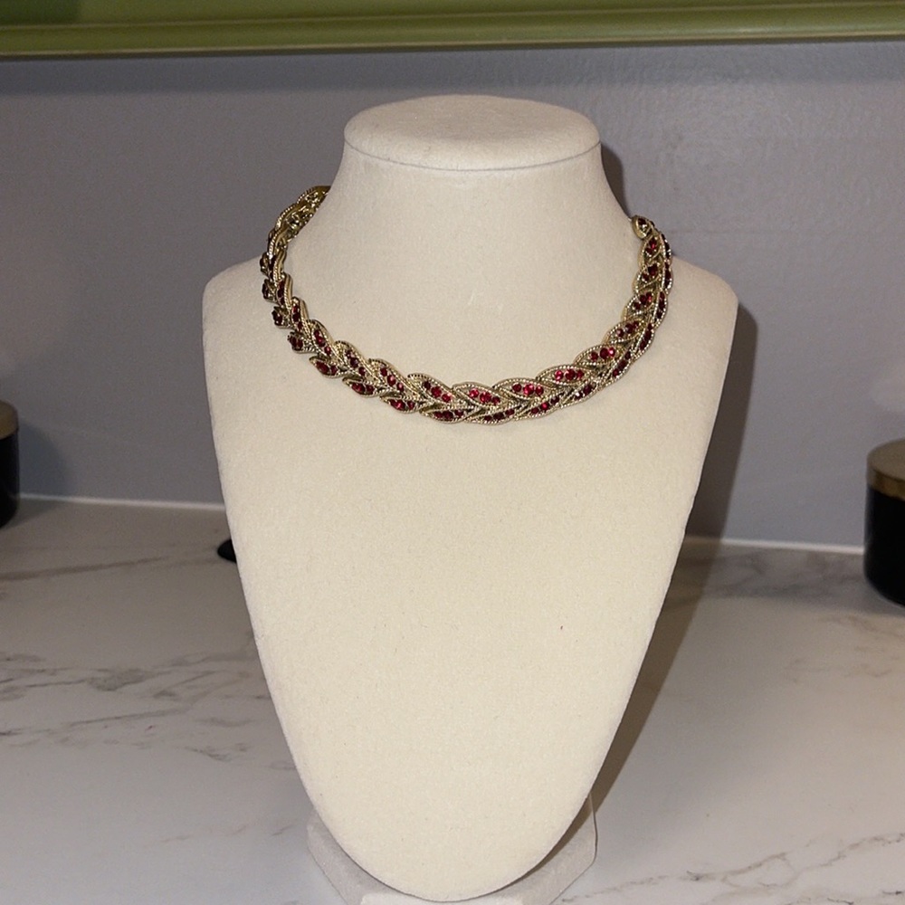 Vintage! Beautiful Ruby Red Gemstone Necklace - image 3